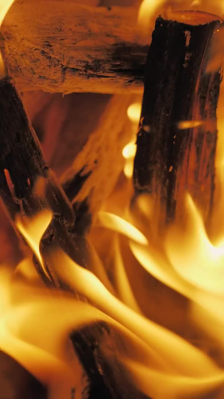Stock Video Burning Wood Live Wallpaper For PC