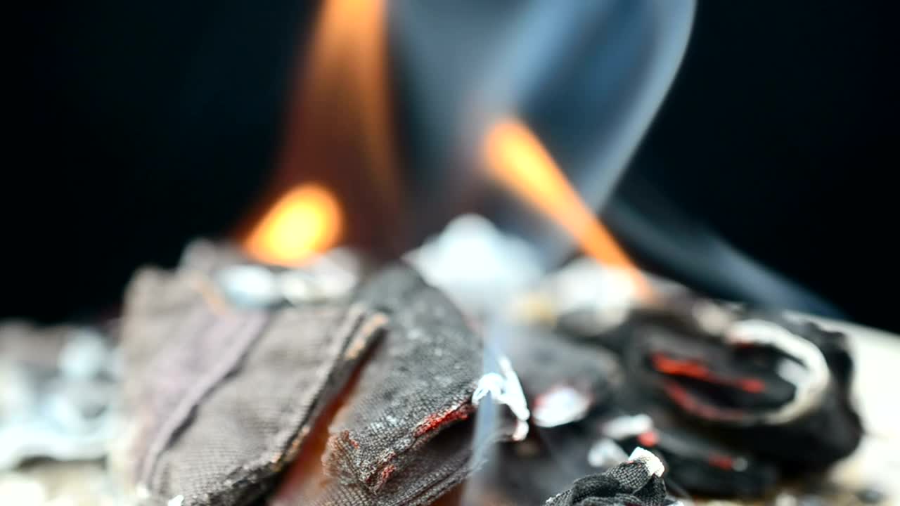 Stock Video Burning Fabric Live Wallpaper For PC