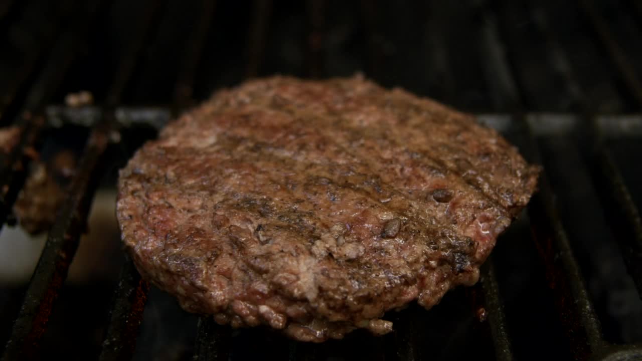 Stock Video Burgers Fired On A Grill Live Wallpaper For PC