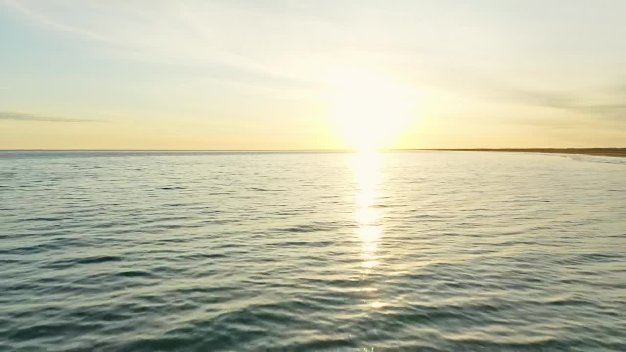 Stock Video Bright Sun Over The Ocean Live Wallpaper For PC