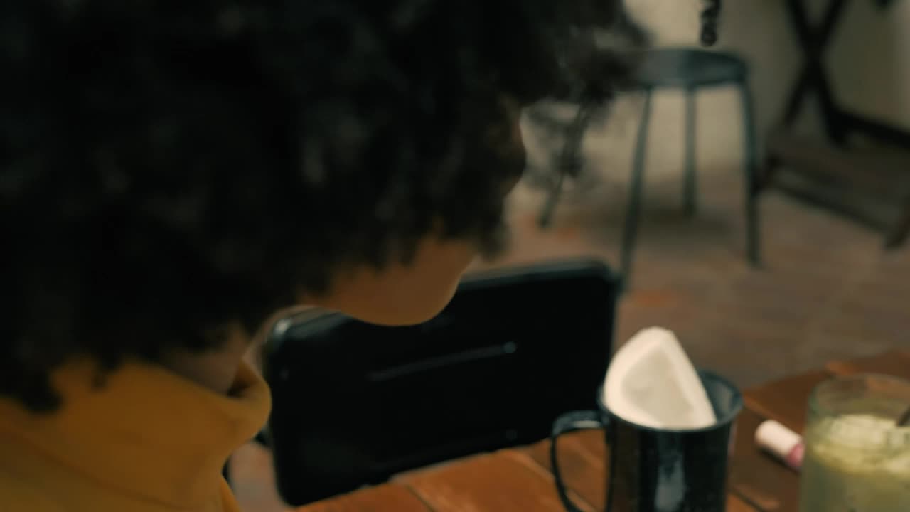 Stock Video Breakfast With Friends In A Restaurant Live Wallpaper For PC