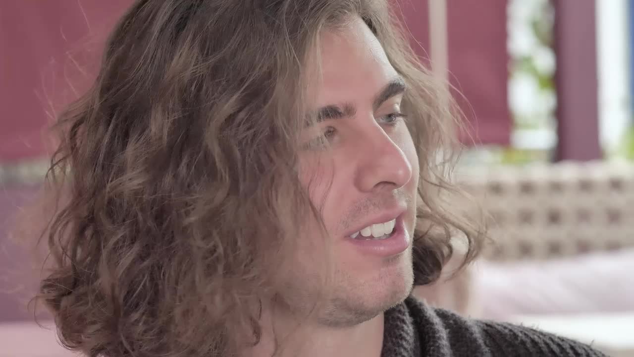 Stock Video Boy Whispering Something Funny To A Girl Live Wallpaper For PC