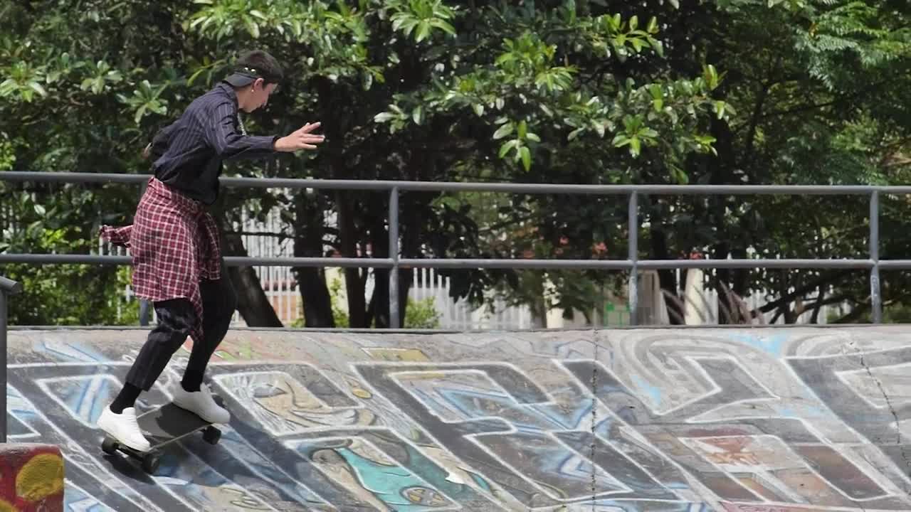 Stock Video Boy Skating In A Park On A Sunny Day Live Wallpaper For PC