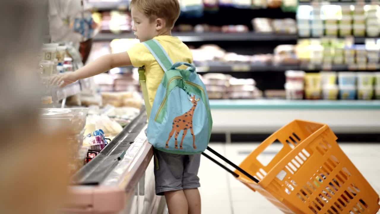 Stock Video Boy Pulling A Shopping Cart Live Wallpaper For PC