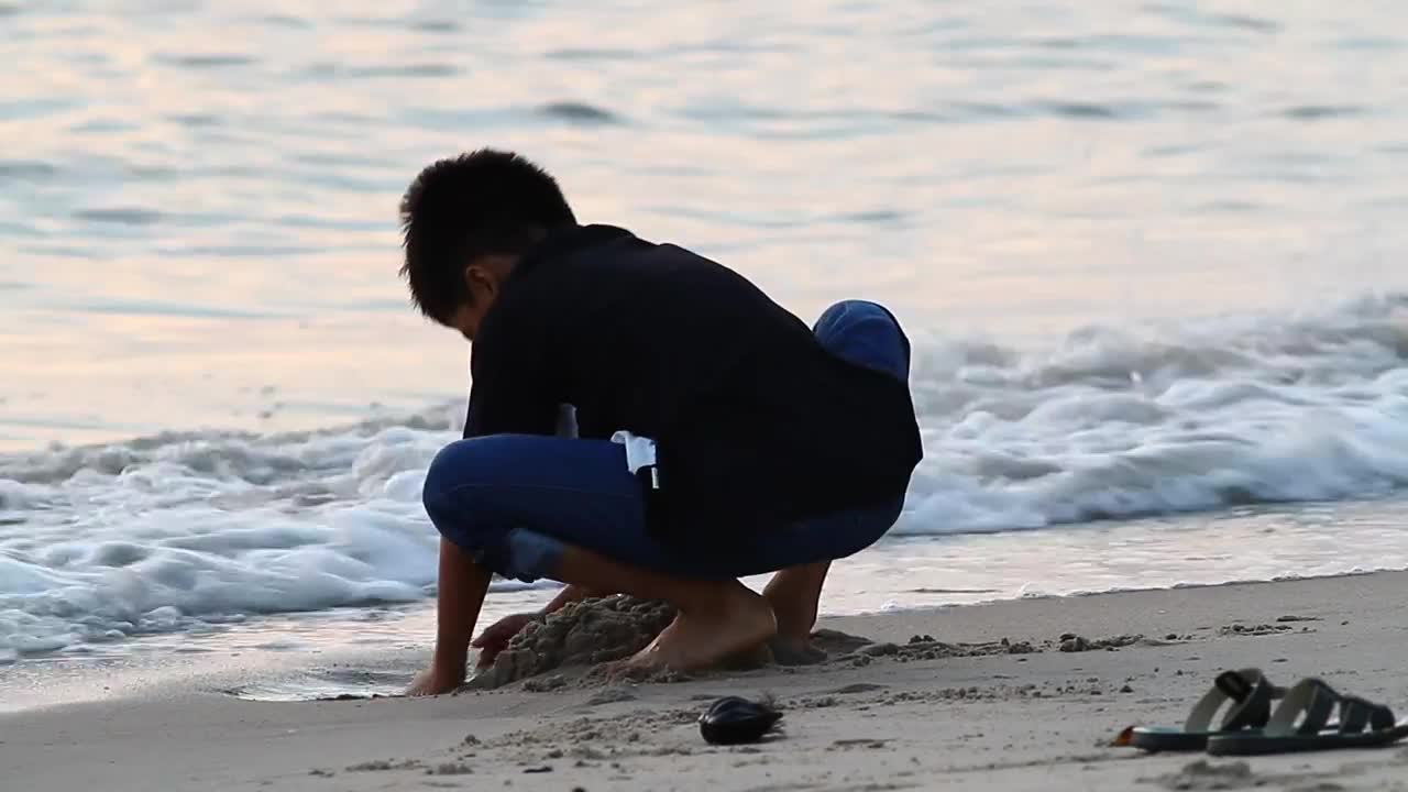 Stock Video Boy Playing In The Sand Live Wallpaper For PC