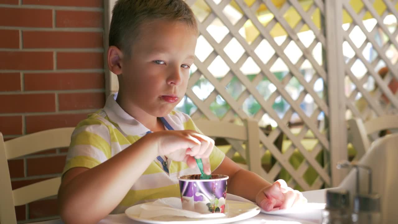 Stock Video Boy Eating Chocolate Ice Cream Live Wallpaper For PC