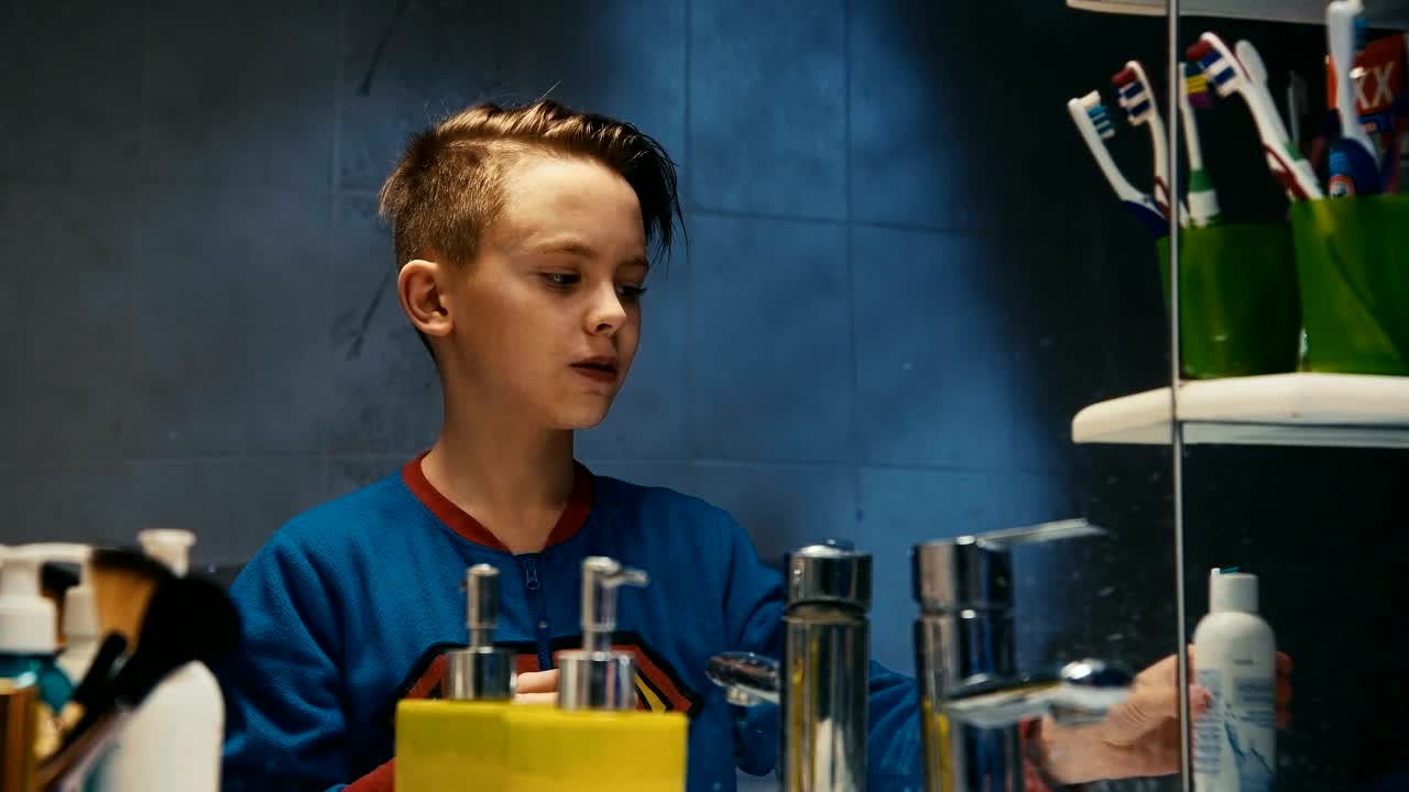 Stock Video Boy Applying Aftershave And Screaming Live Wallpaper For PC