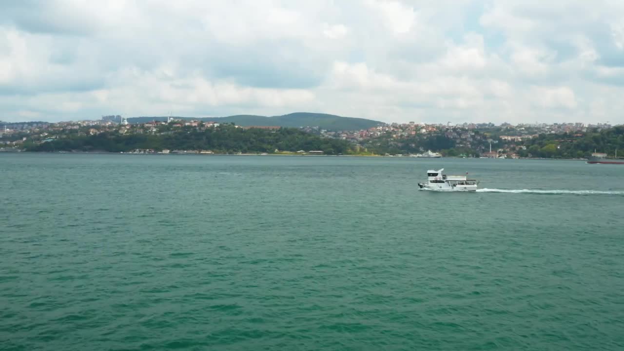 Stock Video Boats Heading Towards Istanbul Live Wallpaper For PC