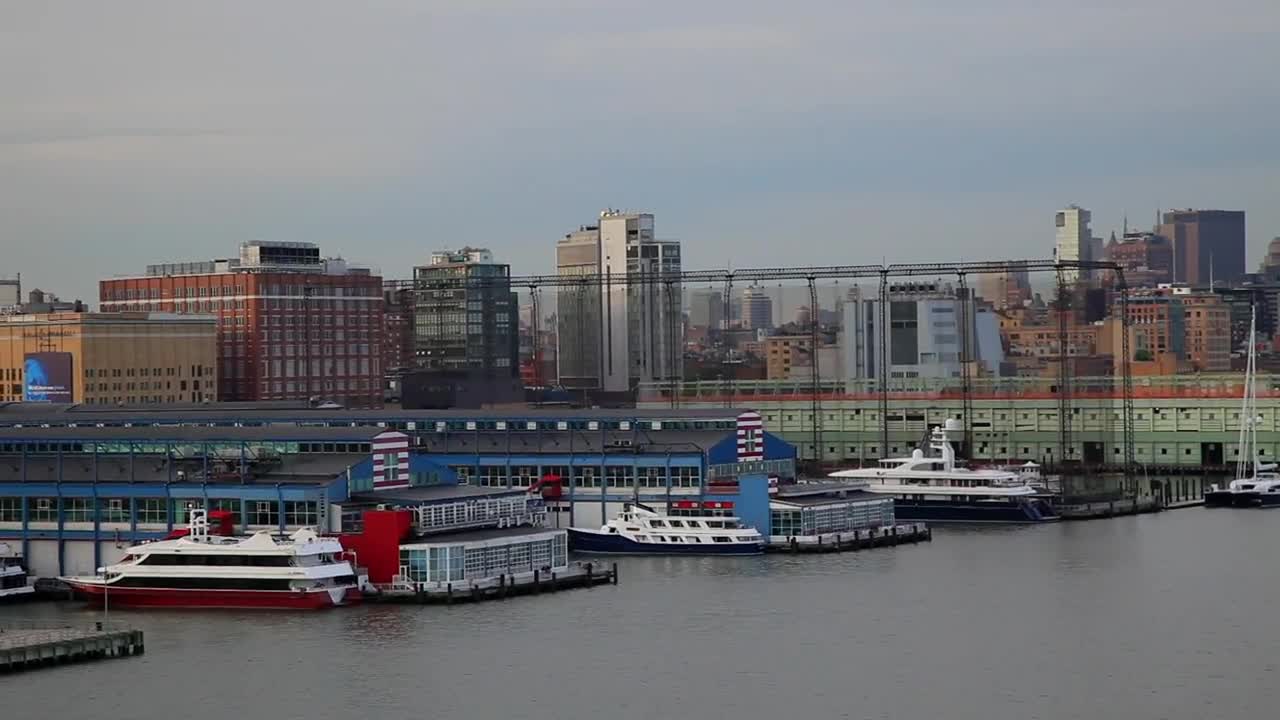 Stock Video Boats Docked In Manhattan Live Wallpaper For PC