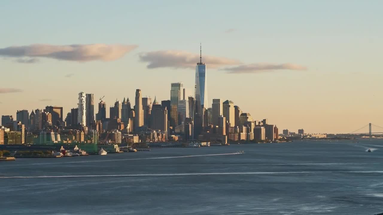 Stock Video Boat Traffic By New York Live Wallpaper For PC