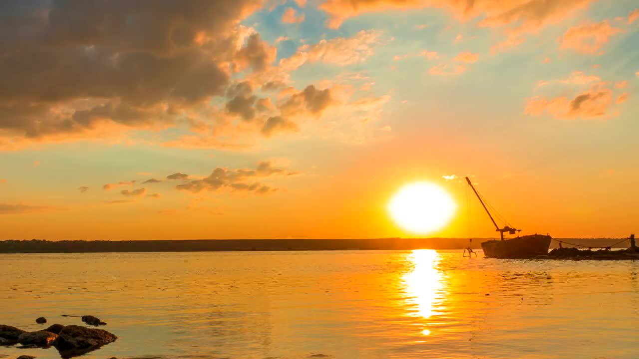 Stock Video Boat Silhouette On The Riverside Live Wallpaper For PC
