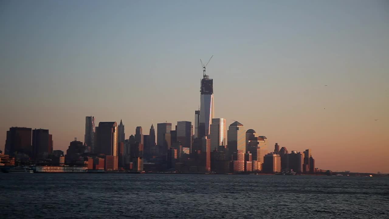 Stock Video Boat Heading Out From New York City Live Wallpaper For PC
