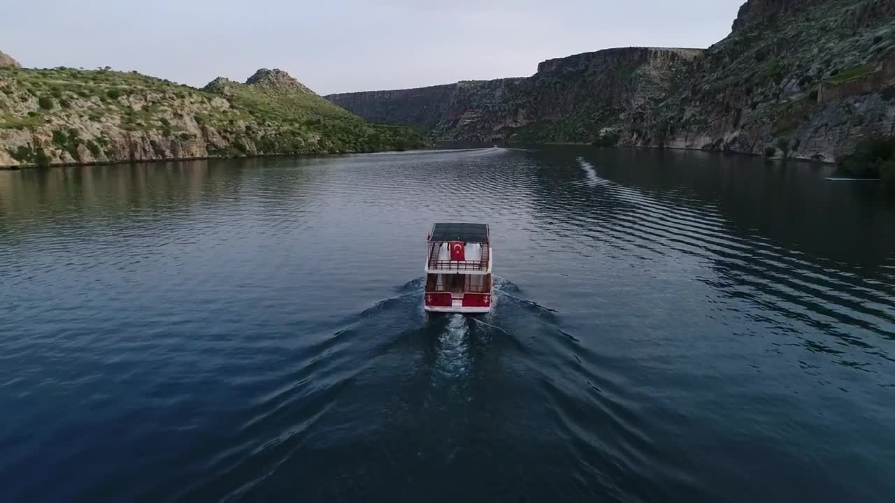 Stock Video Boat Heading Down A Cool River Live Wallpaper For PC