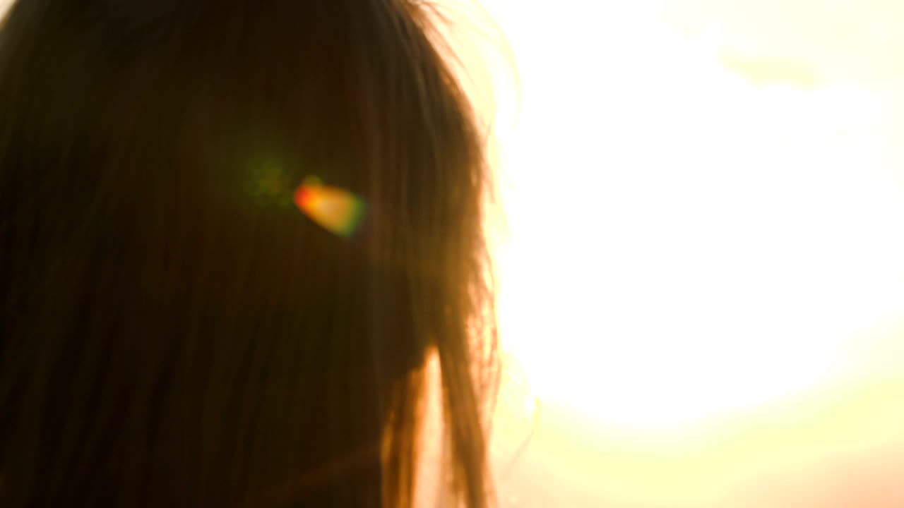 Stock Video Blocking The Sun From View Live Wallpaper For PC