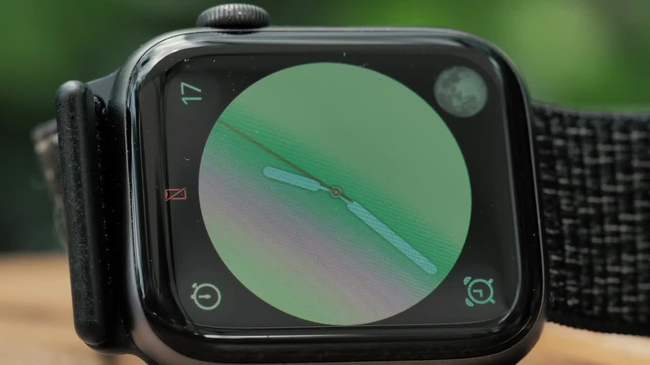 Stock Video Black Smartwatch Showing The Time Live Wallpaper For PC