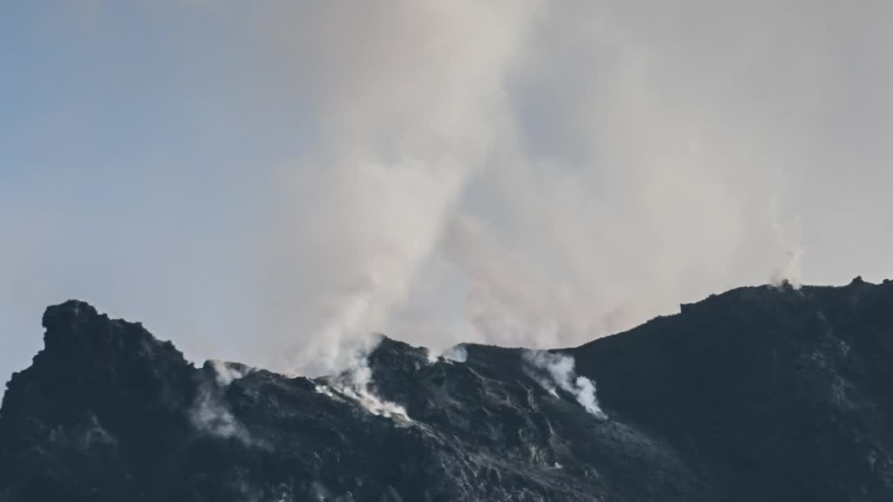 Stock Video Black Lava Getting Cold Live Wallpaper For PC