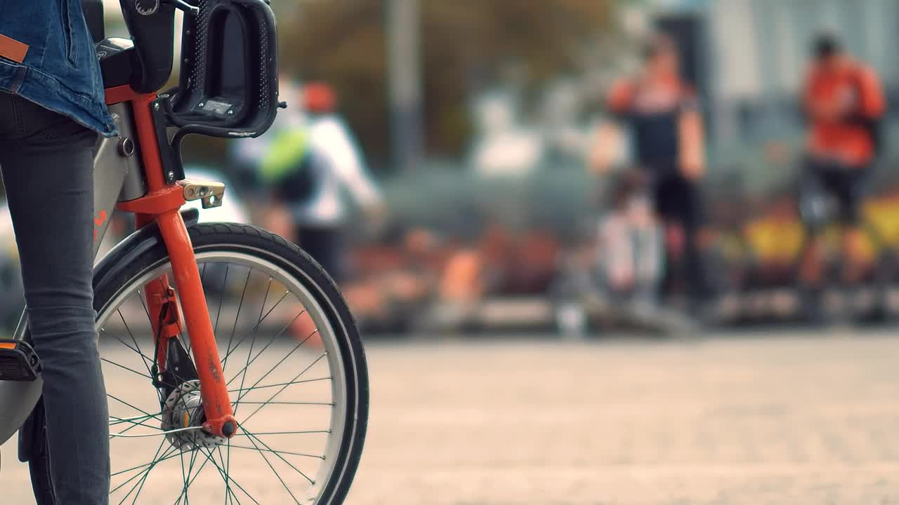 Stock Video Bike Ride Around The City Live Wallpaper For PC