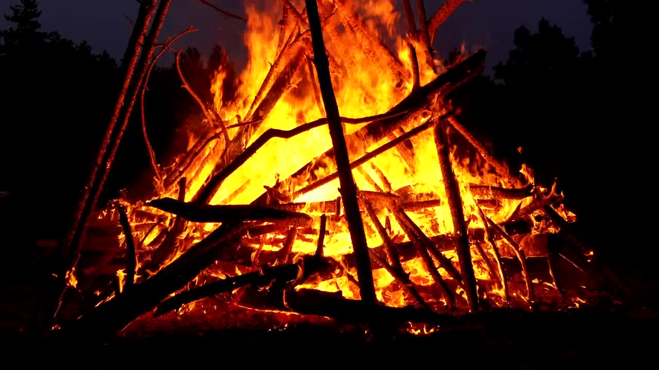 Stock Video Big Bonfire Burning In The Night Live Wallpaper For PC