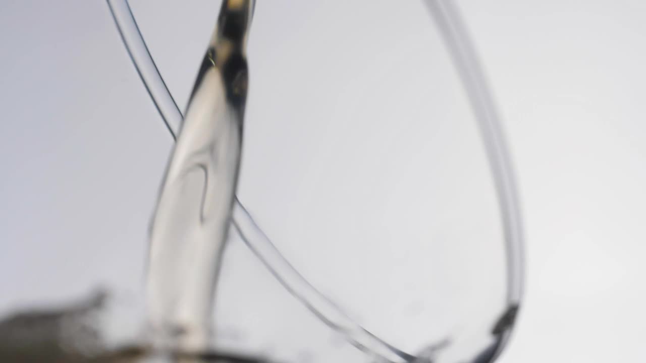 Stock Video Beer Being Served In A Glass Live Wallpaper For PC