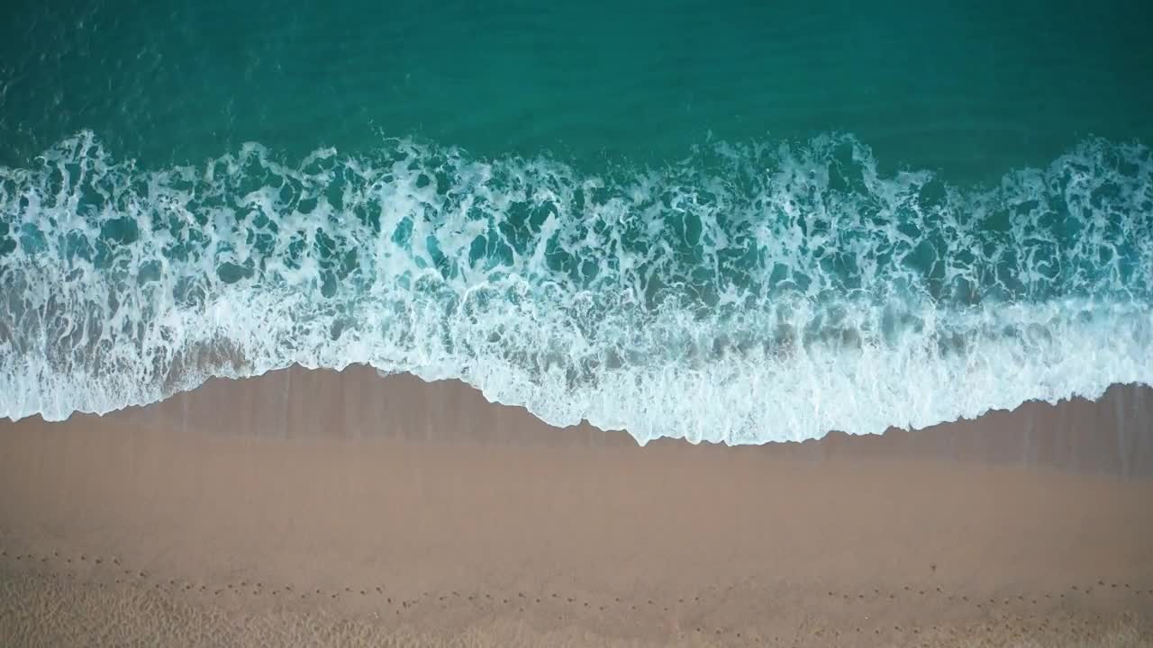 Stock Video Beautiful Waves Breaking On Golden Sand Live Wallpaper For PC