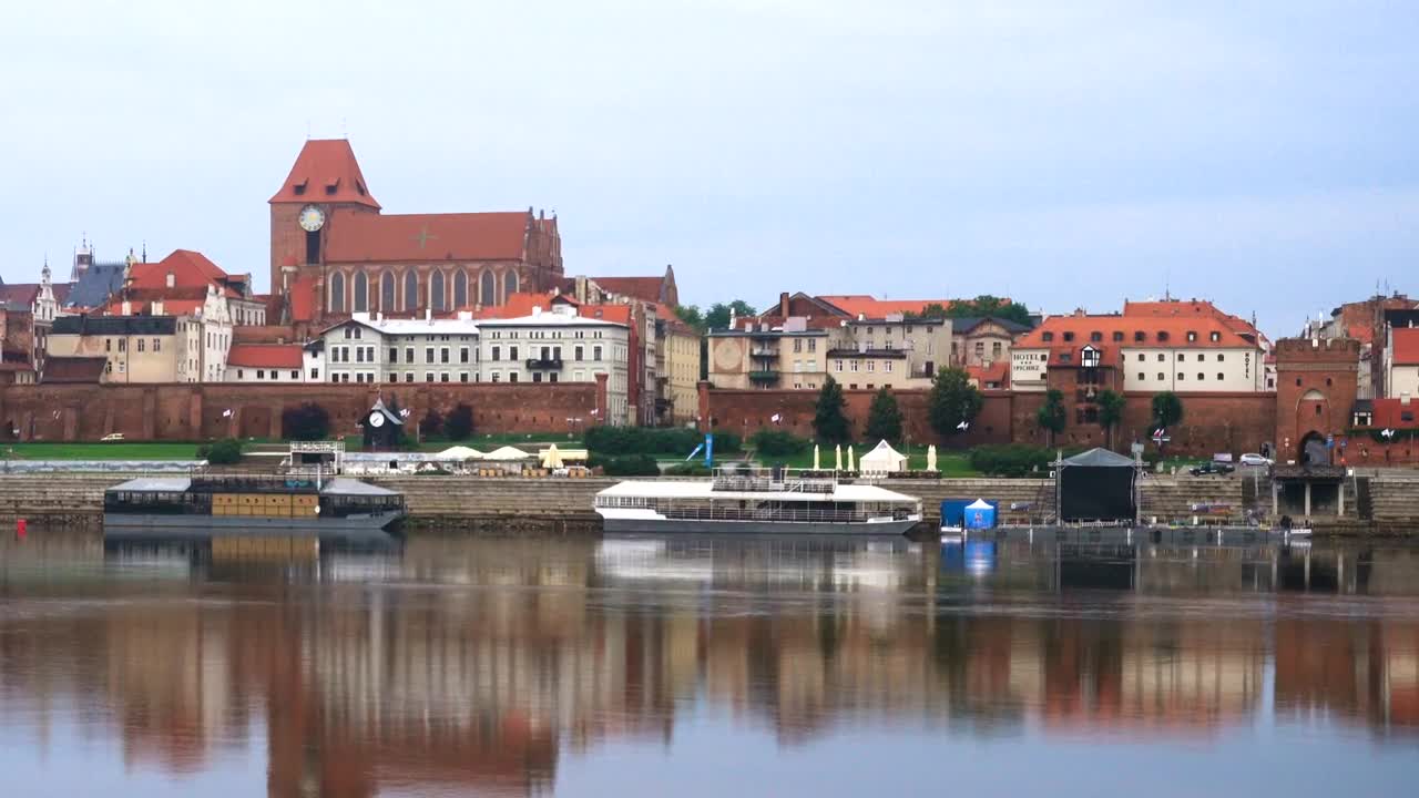 Stock Video Beautiful Town And The River Live Wallpaper For PC