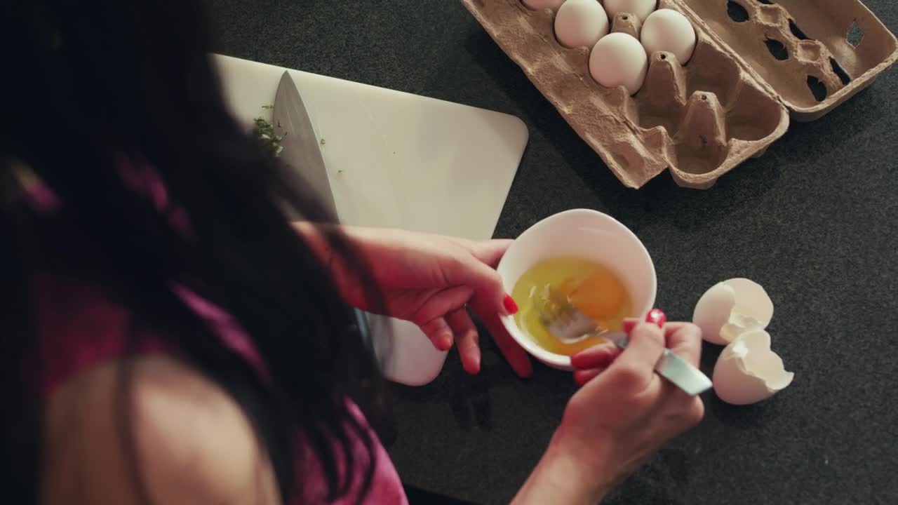 Stock Video Beating The Eggs For Breakfast Live Wallpaper For PC