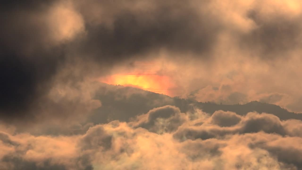 Video Stock Cloud Landscape Over The Mountains Sunset Live Wallpaper For PC