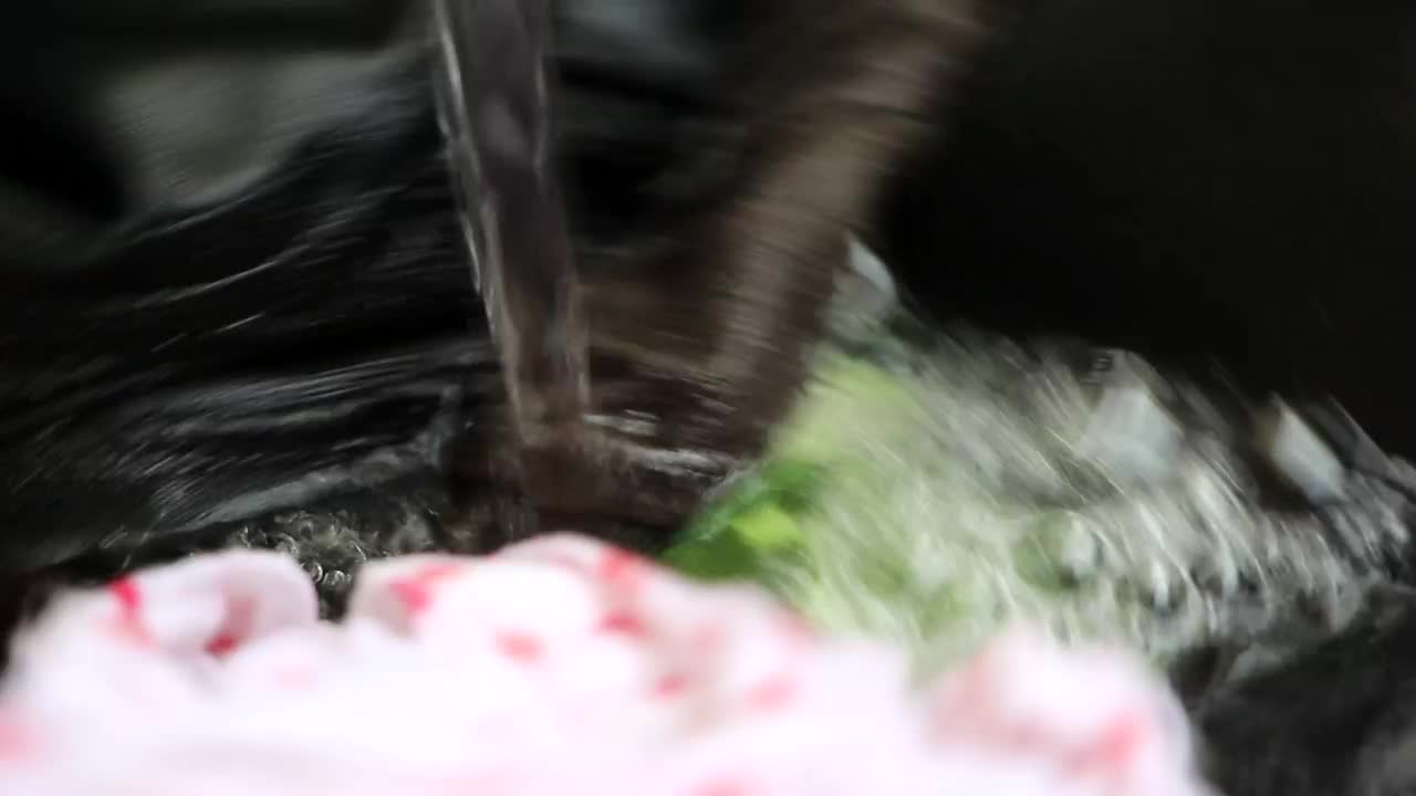 Video Stock Clothes In A Washing Machine Live Wallpaper For PC