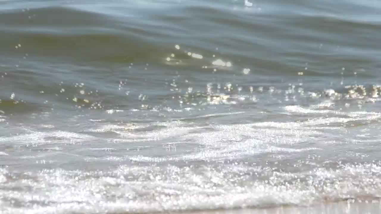 Video Stock Closeup Of Breaking Waves Live Wallpaper For PC