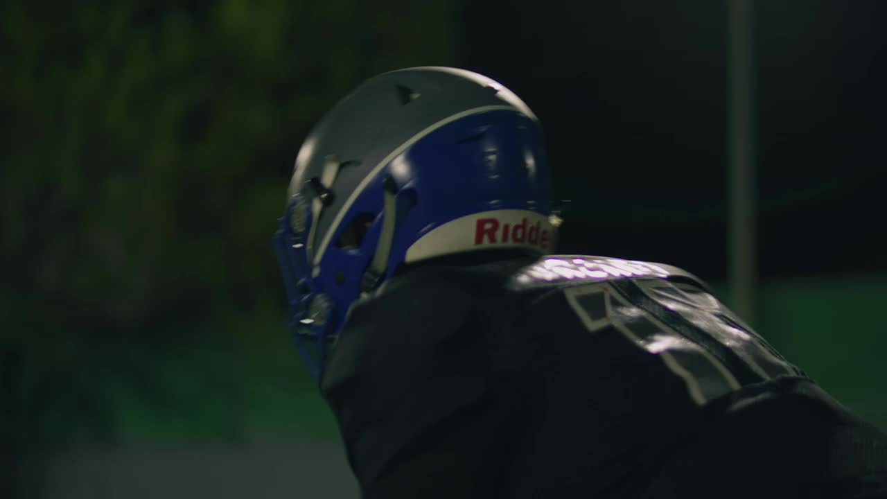 Video Stock Close Shot Of A Quarterback Doing A Pass Live Wallpaper For PC