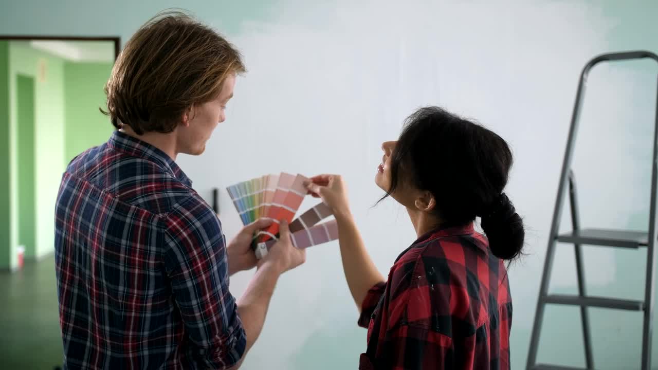 Video Stock Choosing Paint Colors Live Wallpaper For PC