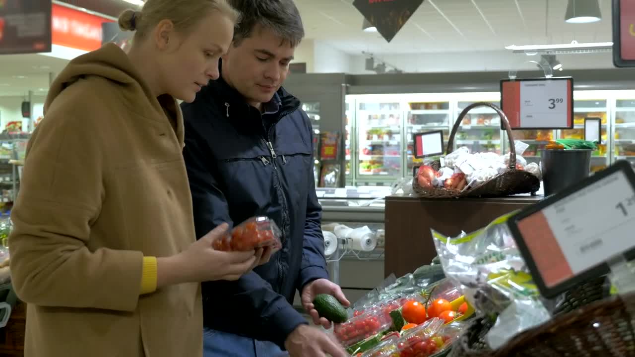 Video Stock Choosing Packs Of Vegetables Live Wallpaper For PC