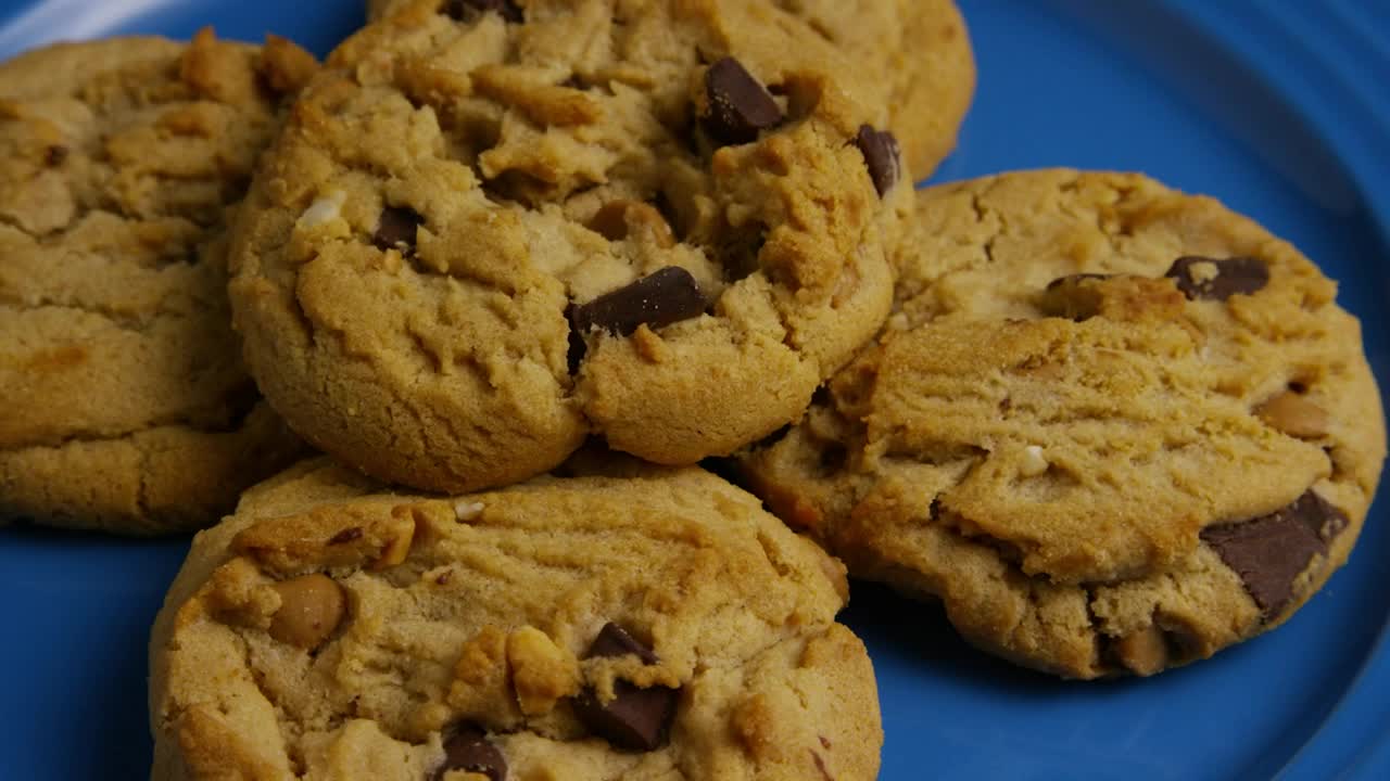Video Stock Chocolate Chip Cookies In A Rotating Scene Live Wallpaper For PC