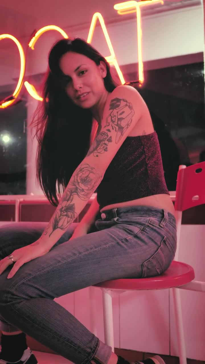 Video Stock Chilling In A Funky Bar At Night Live Wallpaper For PC