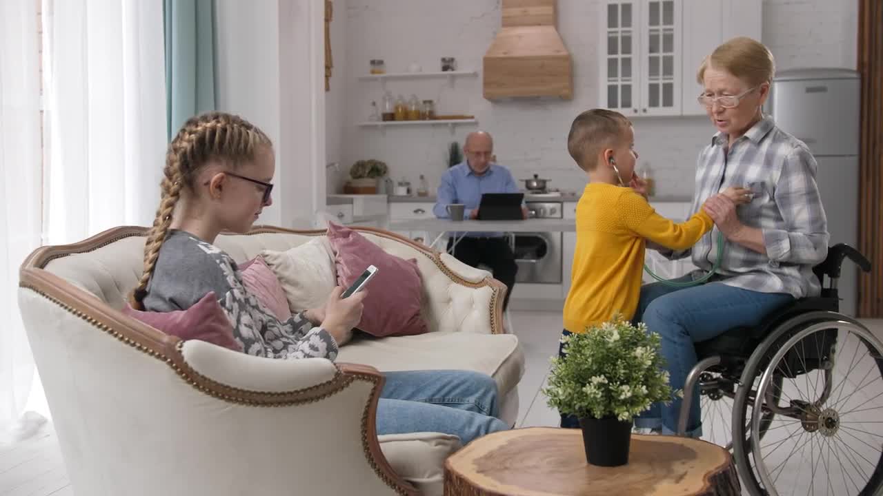 Video Stock Children Spending Time At Their Grandparents Home Live Wallpaper For PC