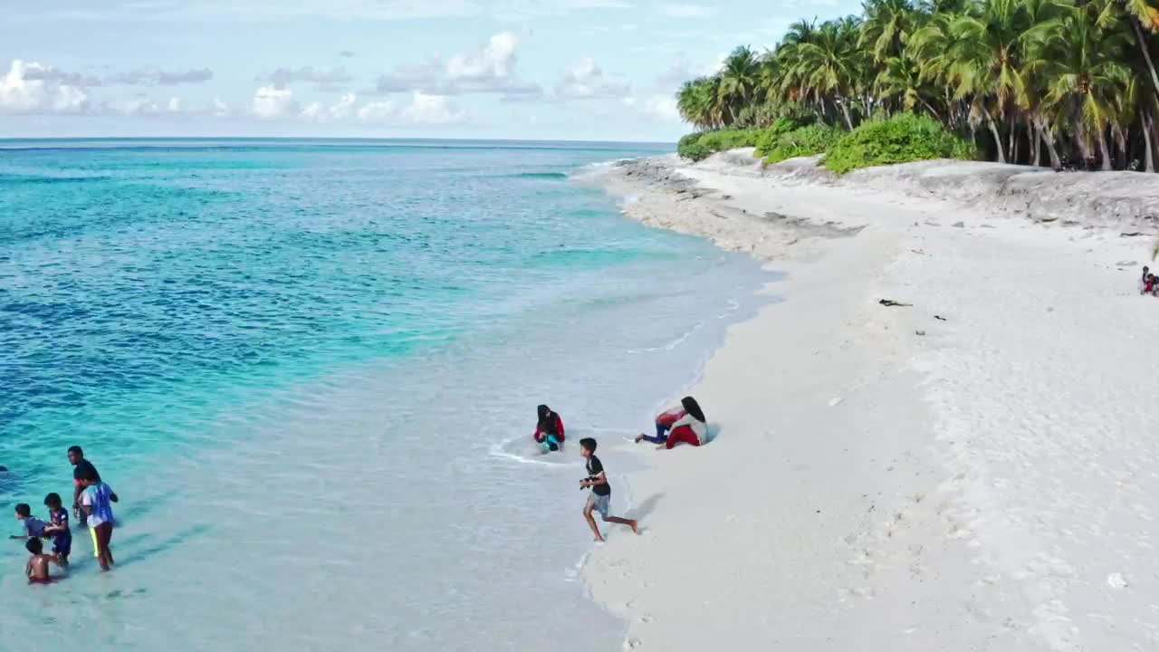 Video Stock Children Playing In The Sand Live Wallpaper For PC