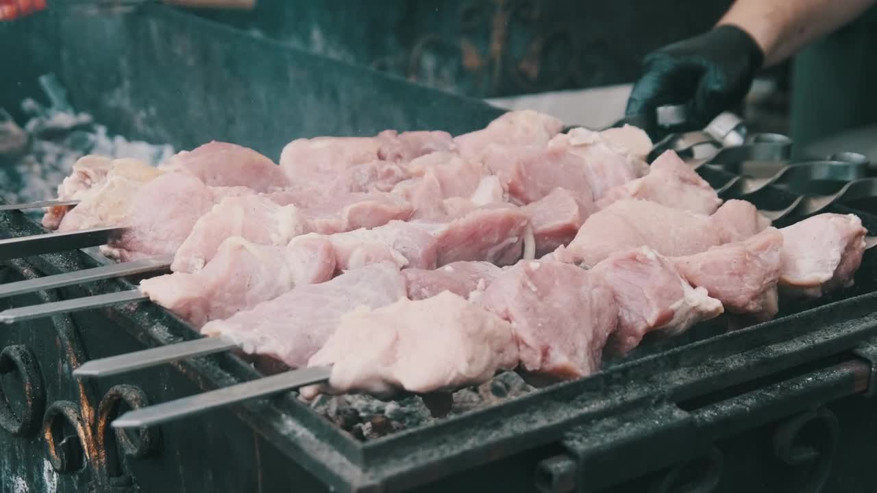 Video Stock Chef Cooking Meat Skewers Static Shot Live Wallpaper For PC