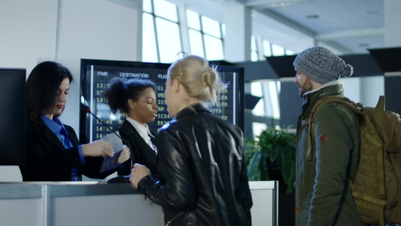 Video Stock Checking In At The Airport Counter Live Wallpaper For PC