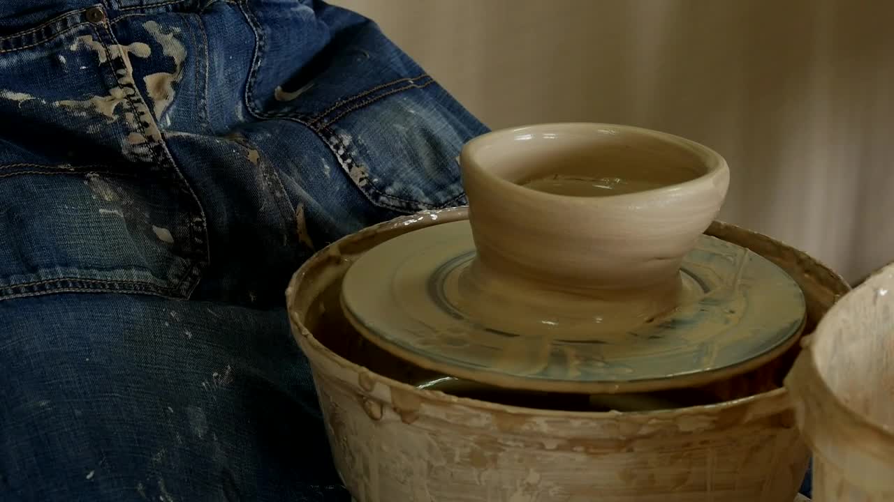 Video Stock Ceramic Artist Working With Raw Clay Live Wallpaper For PC
