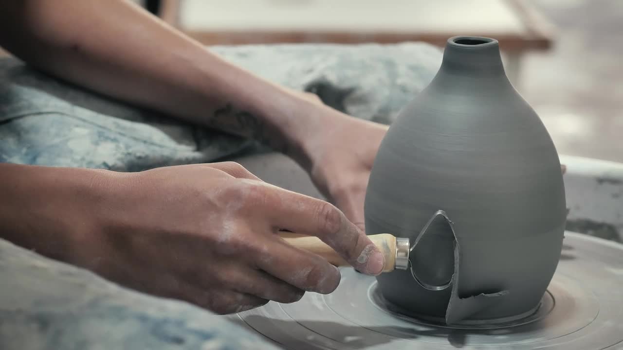 Video Stock Ceramic Artist With Clay Tool Live Wallpaper For PC
