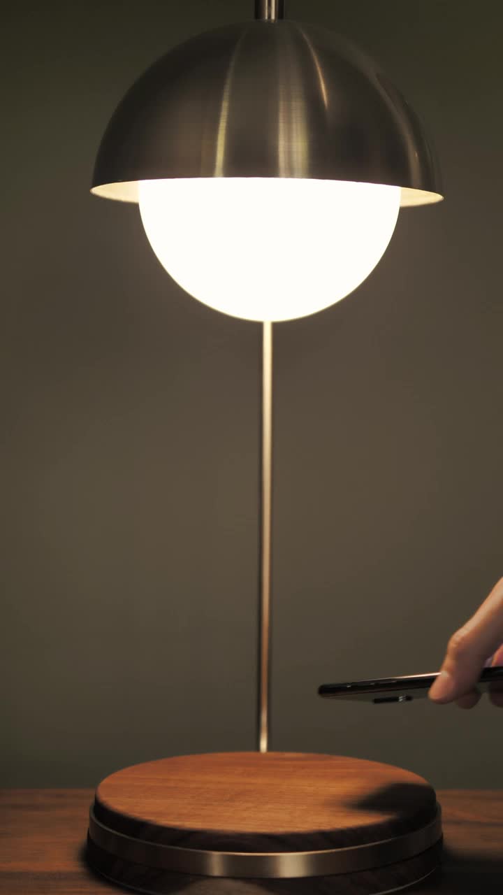 Video Stock Cellphone Under A Lamp Live Wallpaper For PC