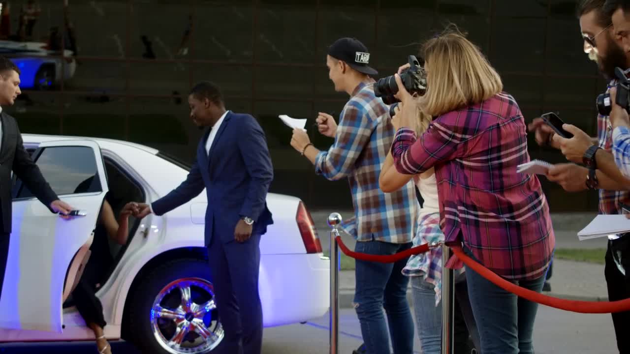 Video Stock Celebrity Couple Arriving At The Red Carpet Live Wallpaper For PC