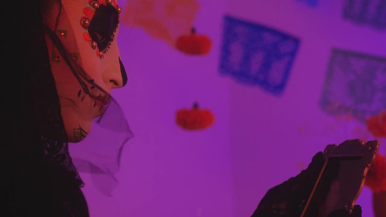 Video Stock Catrina Holding A Photograph On An Altar Of The Dead Live Wallpaper For PC