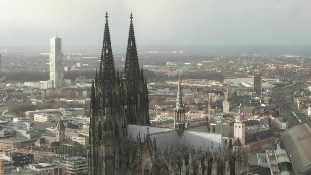 Video Stock Cathedral In A European City Live Wallpaper For PC