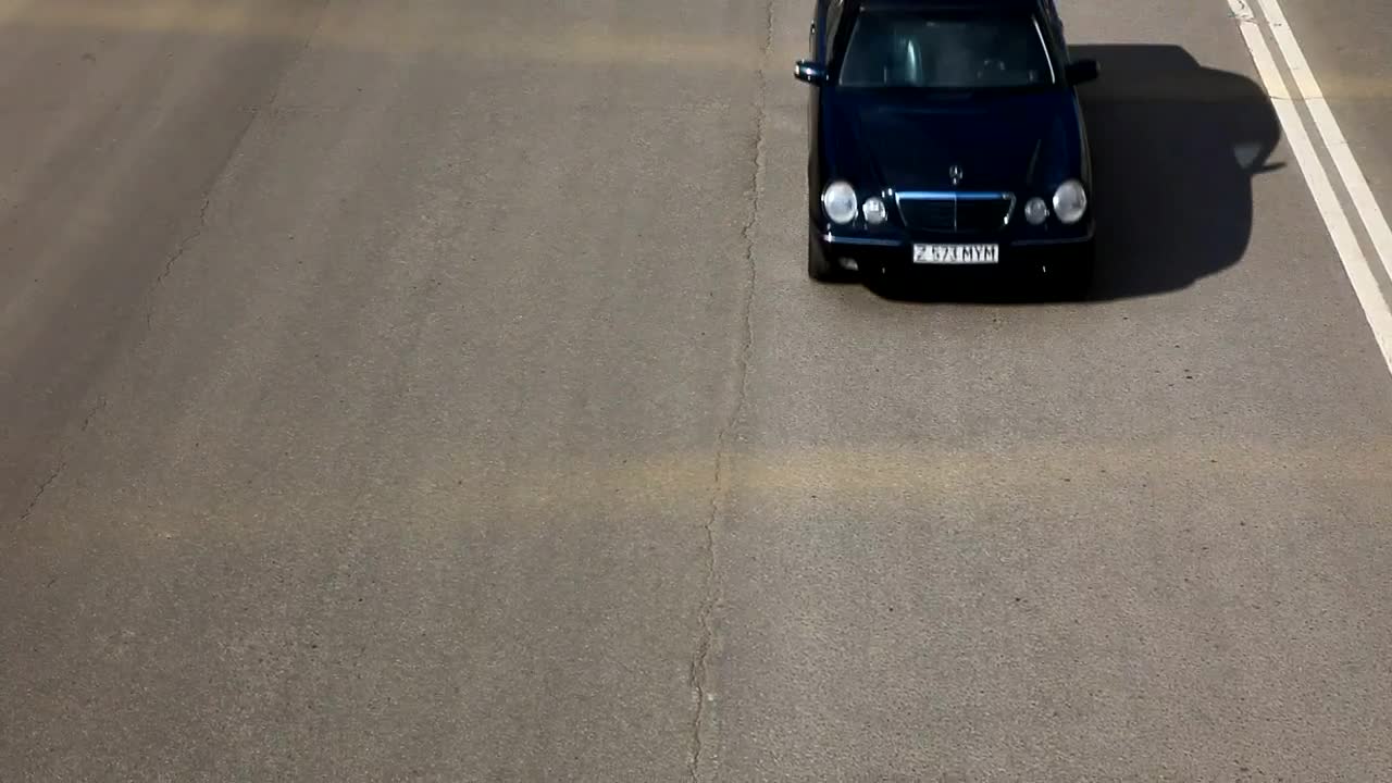 Video Stock Cars On The Road From Above Live Wallpaper For PC