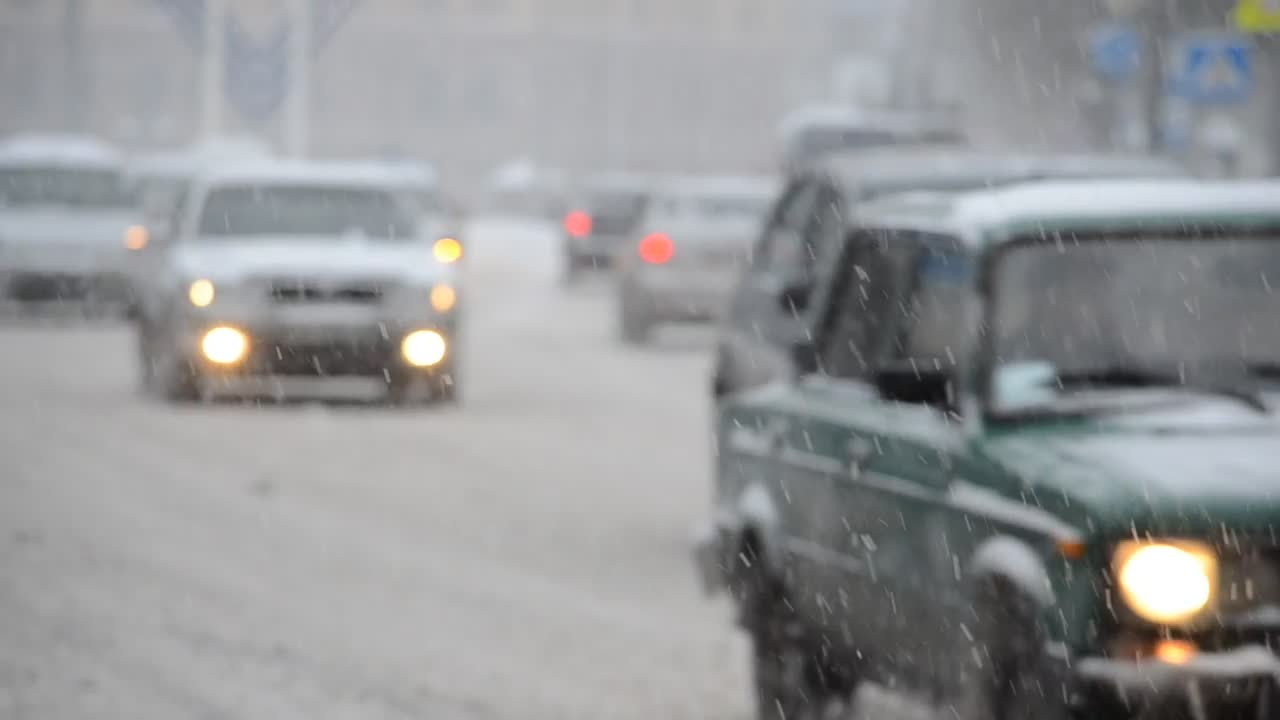 Video Stock Cars Driving Along A Snow Covered Street Live Wallpaper For PC