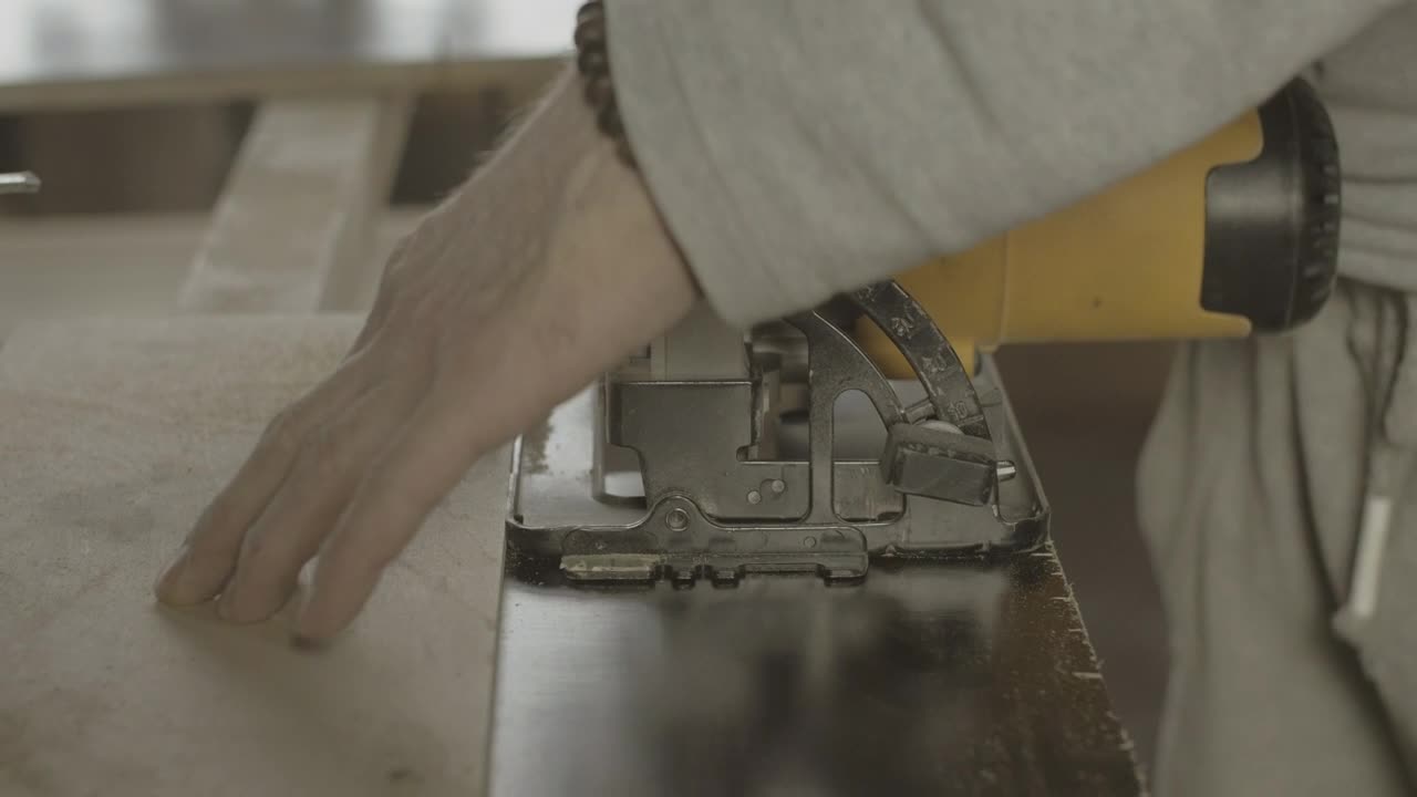 Video Stock Carpenter Using A Wood Cutter Live Wallpaper For PC