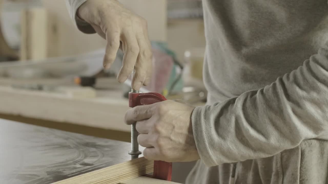 Video Stock Carpenter Clamping Wood Down Live Wallpaper For PC