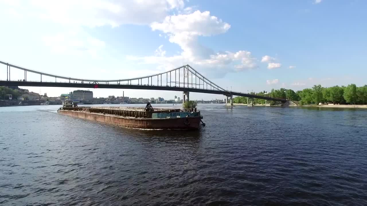 Video Stock Cargo Ship On The River Live Wallpaper For PC