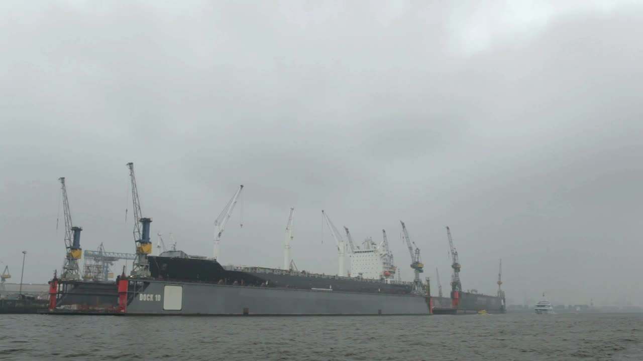 Video Stock Cargo Being Loaded Onto A Ship Live Wallpaper For PC